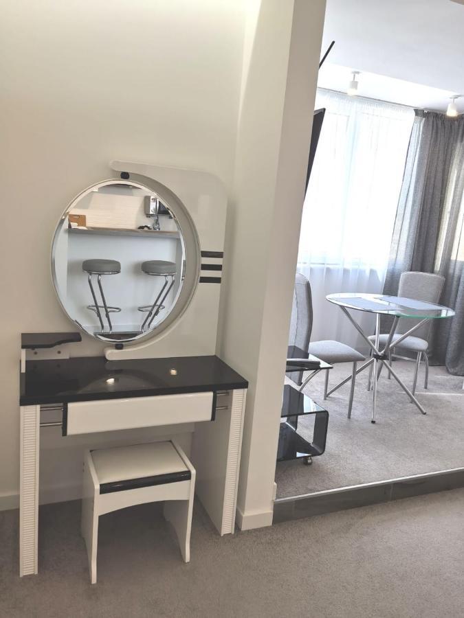 Stylish Riverside Apartments In Riviera Complex Mykolaiv Eksteriør billede